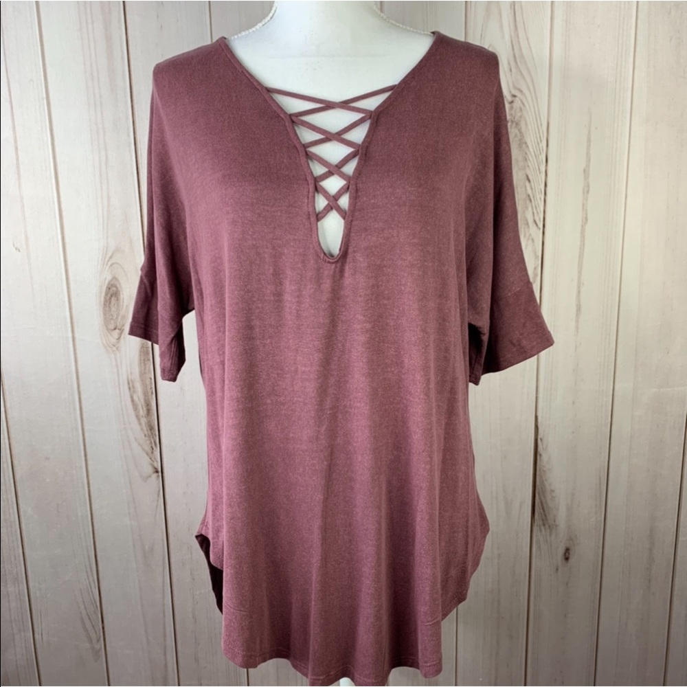 ✨LAST ONE!✨ The Lilly Blouse - Picture 2 of 9
